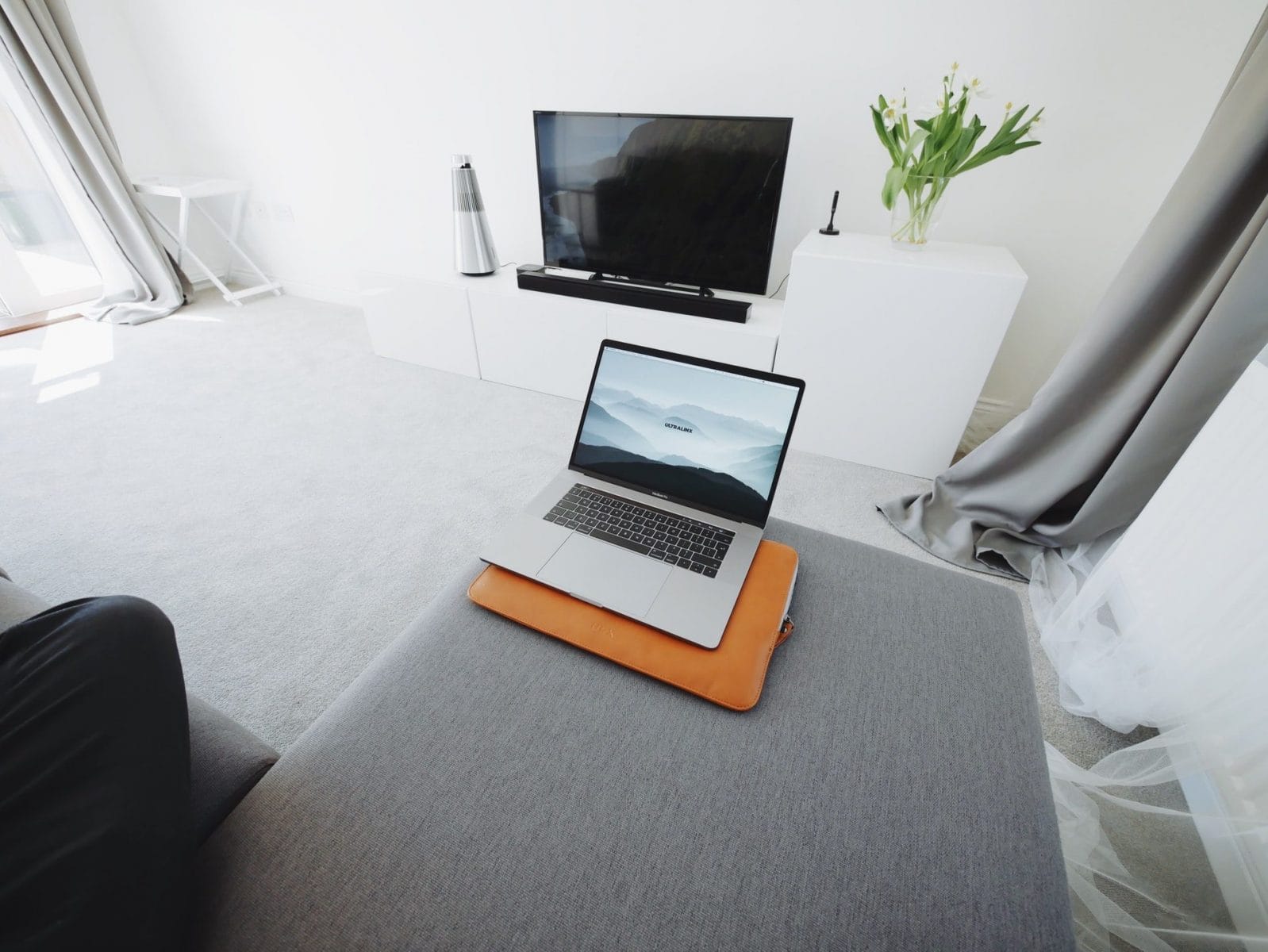 Laptop aansluiten op TV, dat is nog steeds handig.